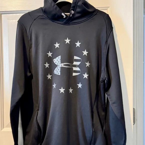 Under Armour Black Hoodie with Star Pattern Large - Picture 2 of 13